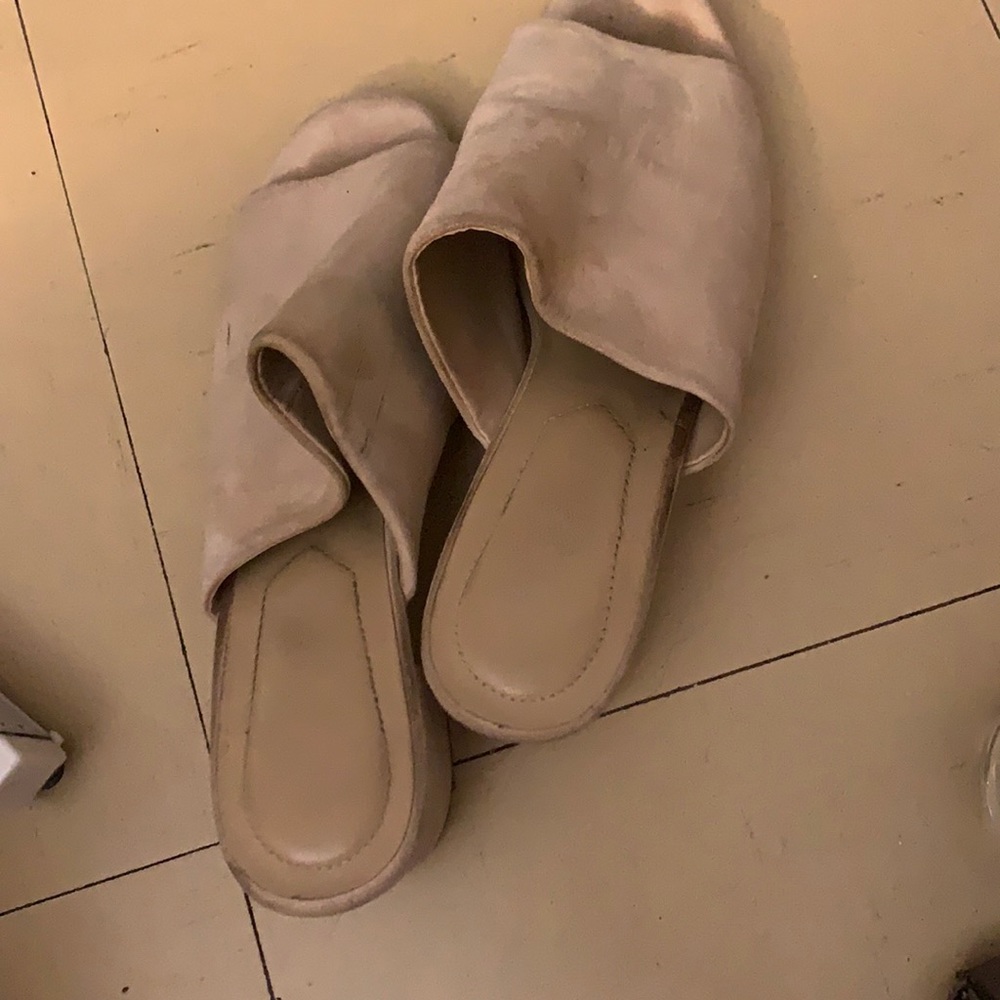 Small Block Heels - Picture 5 of 13